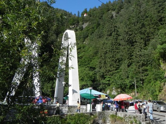 Taxi service Dharamshala to Dalhousie