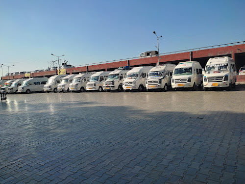 Dharamshala To Chandigarh Taxi